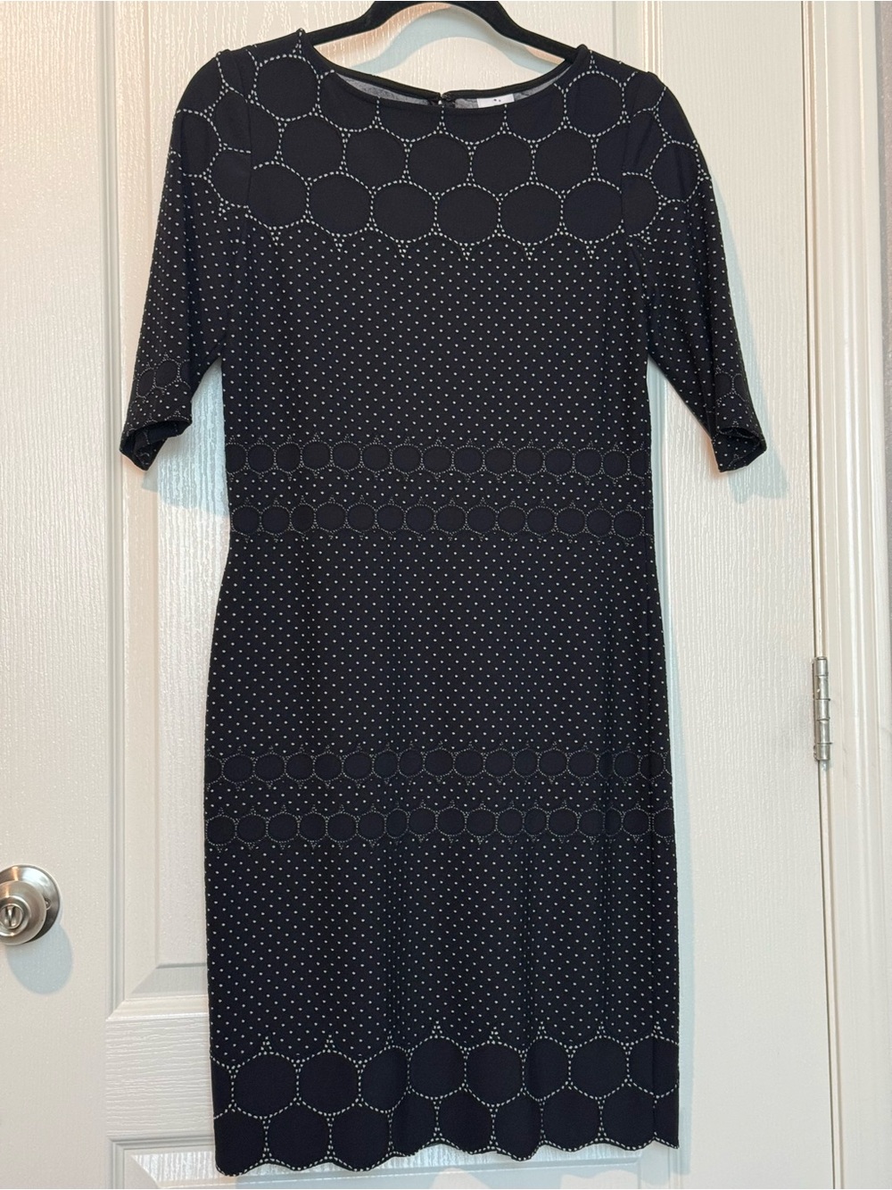 julia jordan Black Midi Sheath Dress with Dot & Circle Pattern